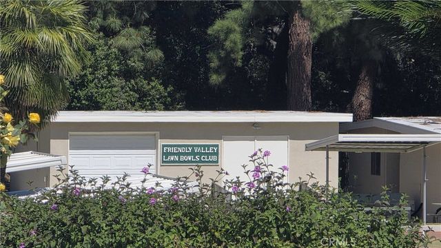 19364 Avenue Of The Oaks, Newhall, CA 91321