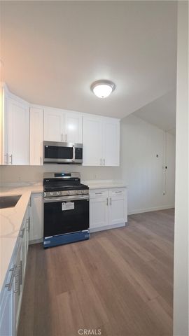 19364 Avenue Of The Oaks, Newhall, CA 91321