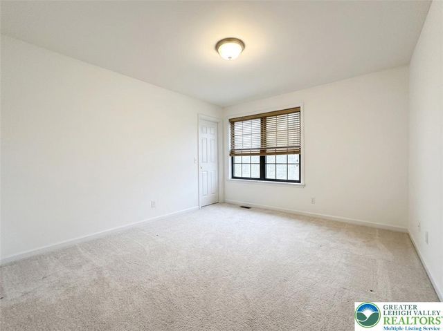 850 Fieldstone Trail 70, Forks Twp, PA 18040
