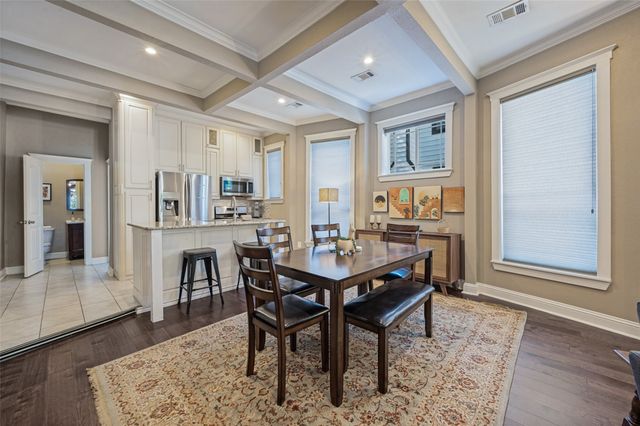 820 W Eigth Street, Dallas, TX 75208
