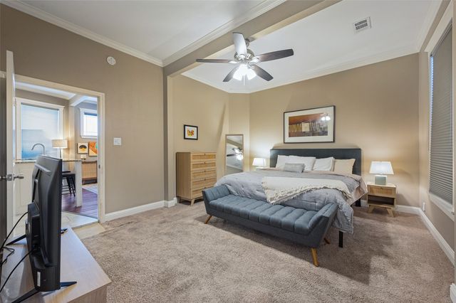 820 W Eigth Street, Dallas, TX 75208