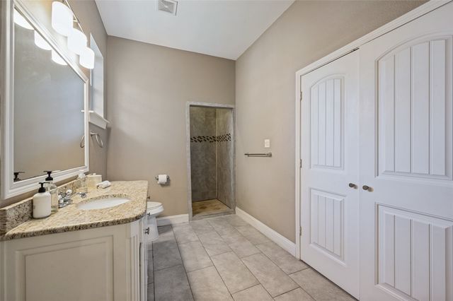 820 W Eigth Street, Dallas, TX 75208