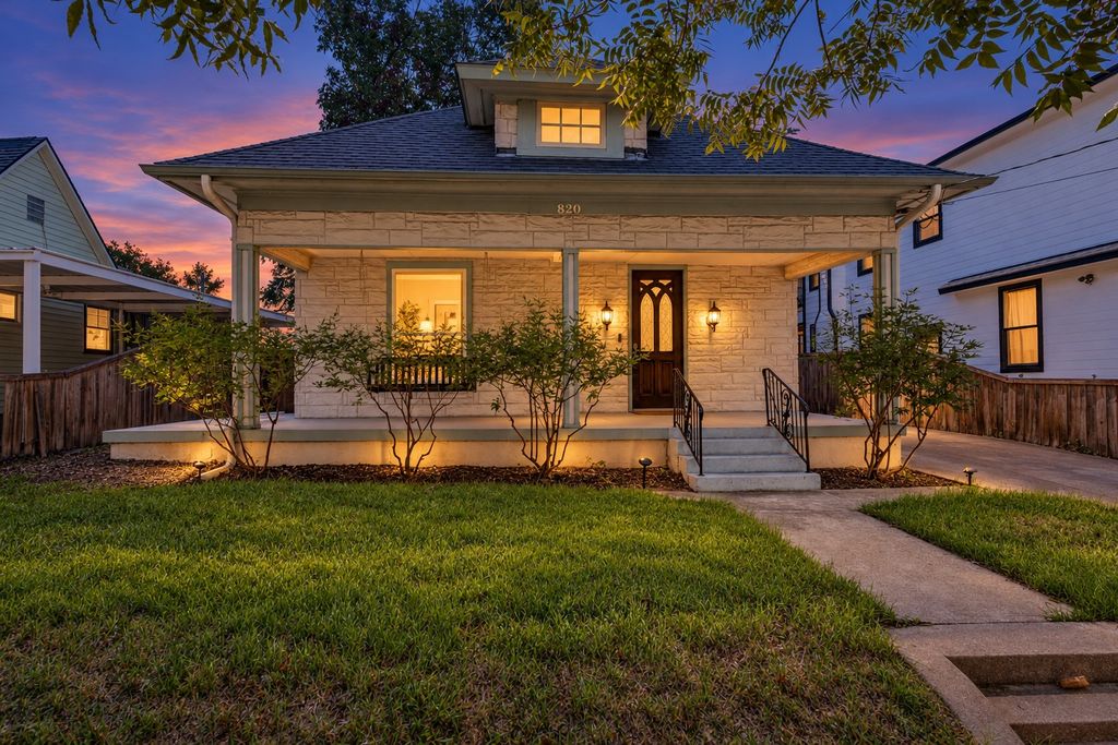 820 W Eigth Street, Dallas, TX 75208