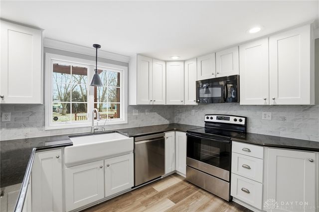 135 Concord Farm Road, Englewood, OH 45322