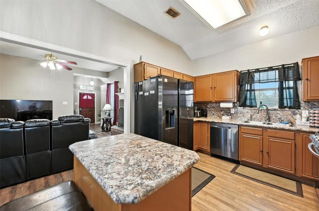 1630 Mockingbird Lane, Desoto, TX 75115