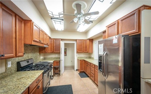 332 N Lyon Avenue 58, Hemet, CA 92543