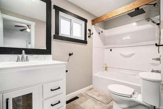 24919 County Rd 40 Road, Goshen, IN 46526