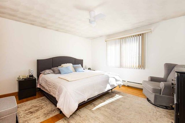 21 Chesterfield Avenue, Warwick, RI 02889