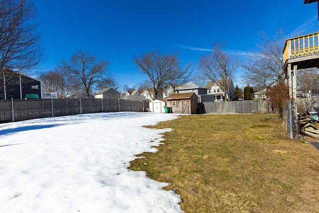 21 Chesterfield Avenue, Warwick, RI 02889