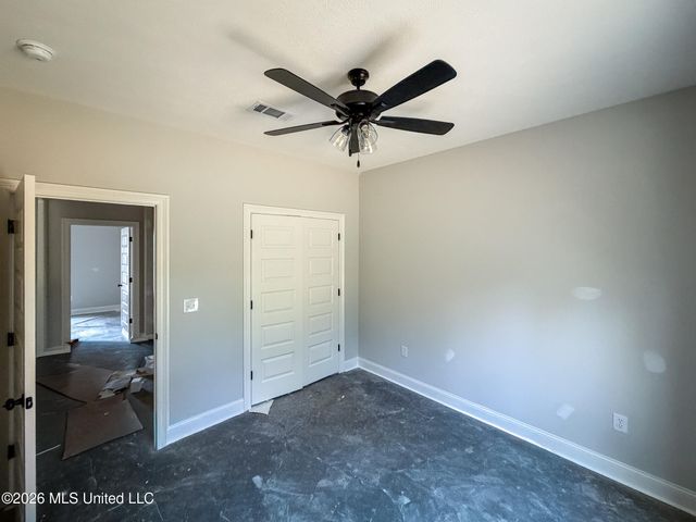 999 Riverside Lane, Pearl, MS 39208