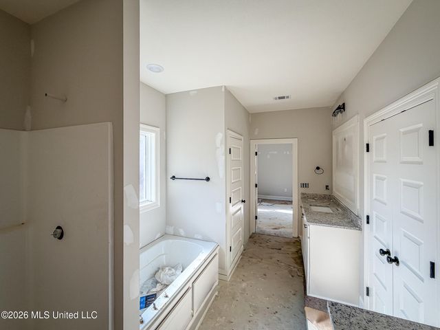 999 Riverside Lane, Pearl, MS 39208