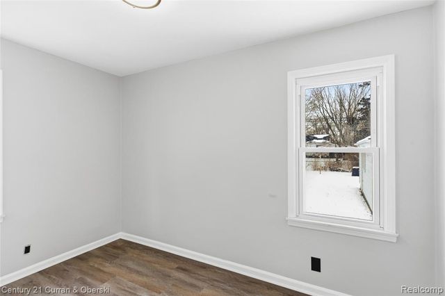 26332 Eton Avenue, Dearborn Heights, MI 48125