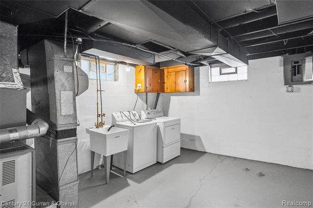 26332 Eton Avenue, Dearborn Heights, MI 48125