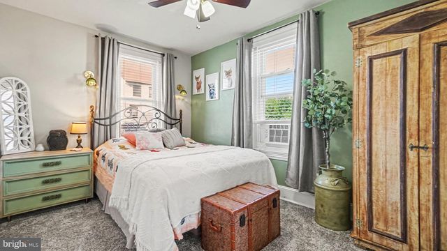 253 WALNUT ST, Phoenixville, PA 19460