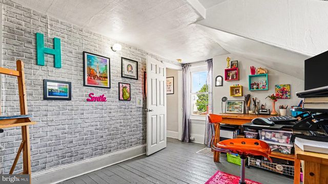 253 WALNUT ST, Phoenixville, PA 19460