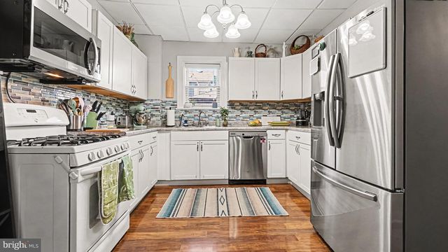 253 WALNUT ST, Phoenixville, PA 19460