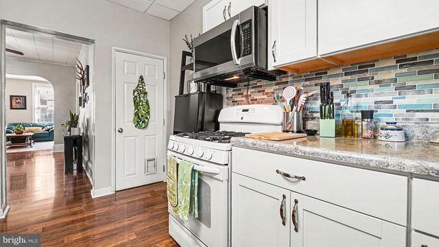 253 WALNUT ST, Phoenixville, PA 19460