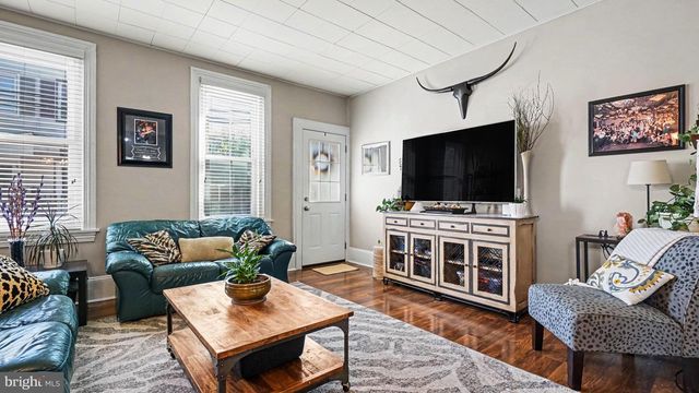 253 WALNUT ST, Phoenixville, PA 19460