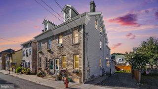 253 WALNUT ST, Phoenixville, PA 19460