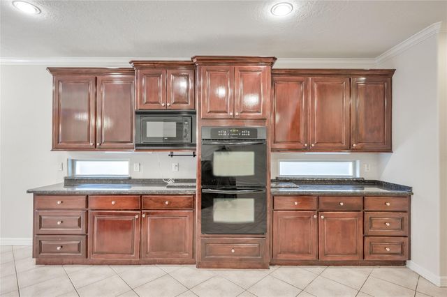 930 Lawrence Street, Houston, TX 77008