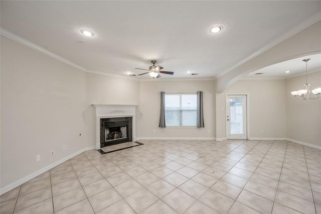 930 Lawrence Street, Houston, TX 77008