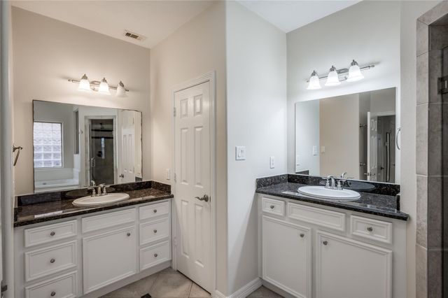 930 Lawrence Street, Houston, TX 77008