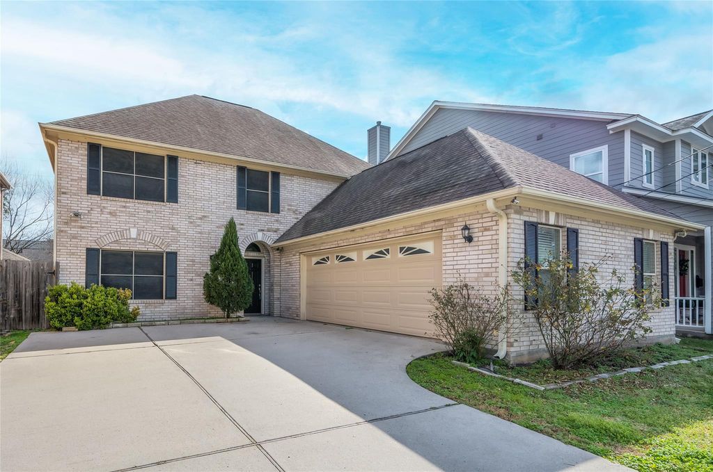 930 Lawrence Street, Houston, TX 77008