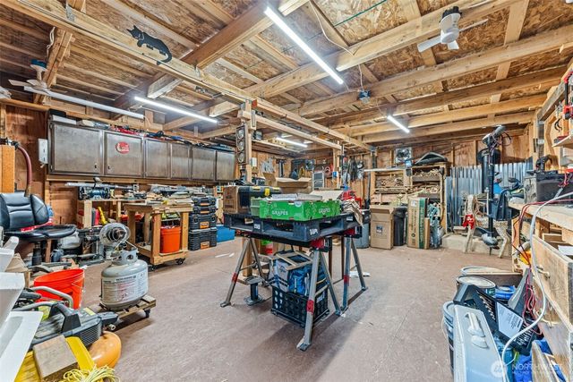 27716 E Entwhistle Rd E E, Buckley, WA 98321