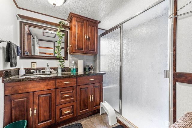 27716 E Entwhistle Rd E E, Buckley, WA 98321