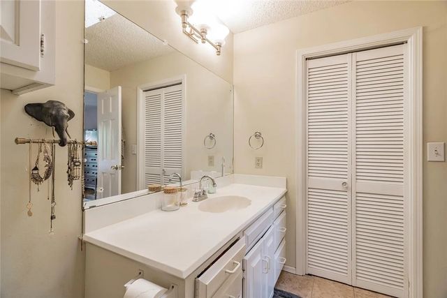 2454 Karyn Avenue, Fayetteville, AR 72703