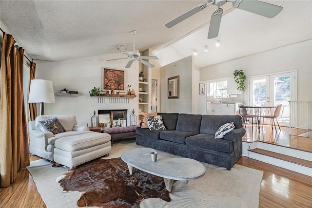 2454 Karyn Avenue, Fayetteville, AR 72703