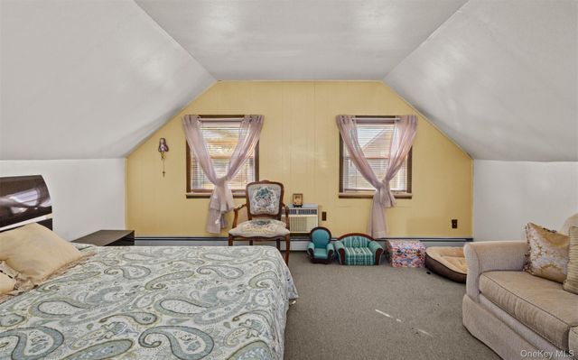 82 Barnyard Lane, Levittown, NY 11756