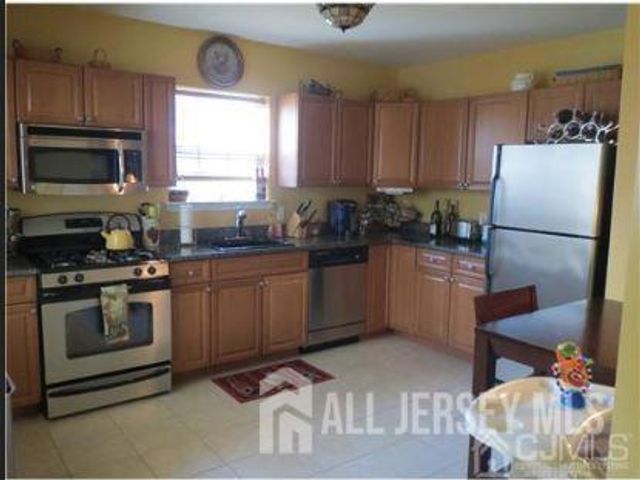 1056 Morning Glory Drive, Monroe, NJ 08831