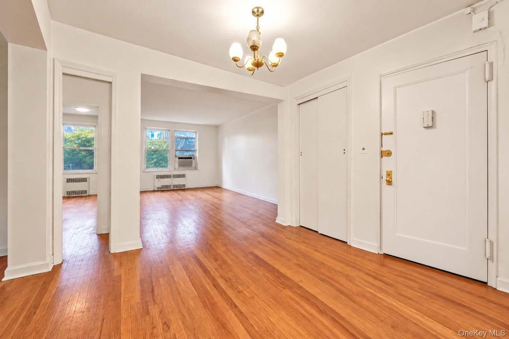 26-21 Union Street 2C, Flushing, NY 11354 — photo 3
