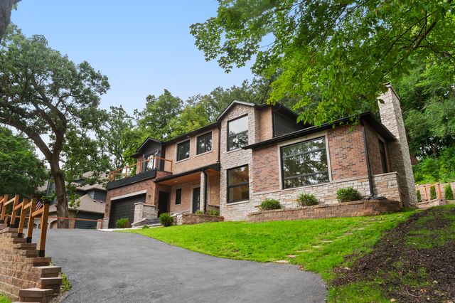 615 Harper Drive, Algonquin, IL 60102