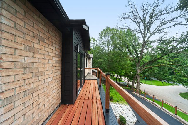 615 Harper Drive, Algonquin, IL 60102
