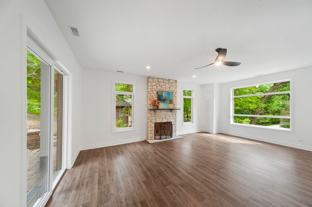 615 Harper Drive, Algonquin, IL 60102
