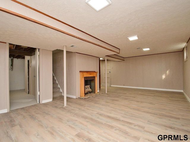 2812 N 51 Street, Omaha, NE 68104