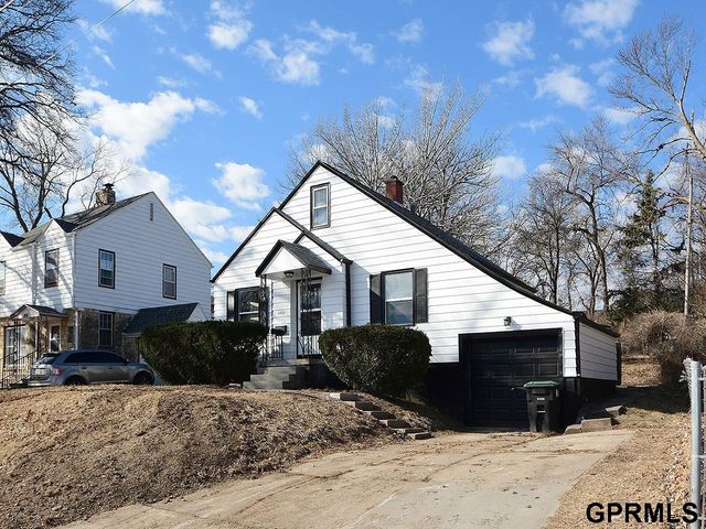 2812 N 51 Street, Omaha, NE 68104