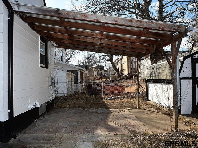 2812 N 51 Street, Omaha, NE 68104