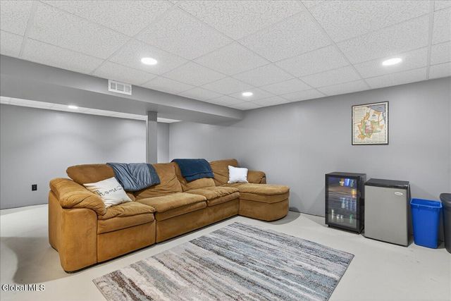 2240 Webster Drive, Niskayuna, NY 12309