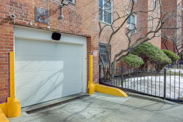 33-15 81st Street 5F, Jackson Heights, NY 11372