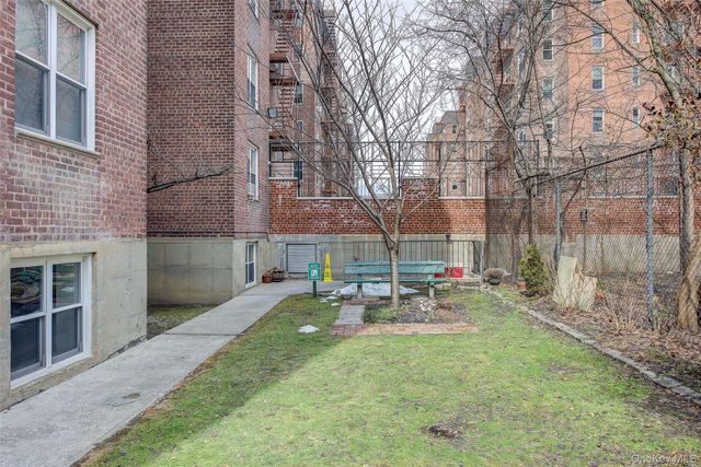 33-15 81st Street 5F, Jackson Heights, NY 11372