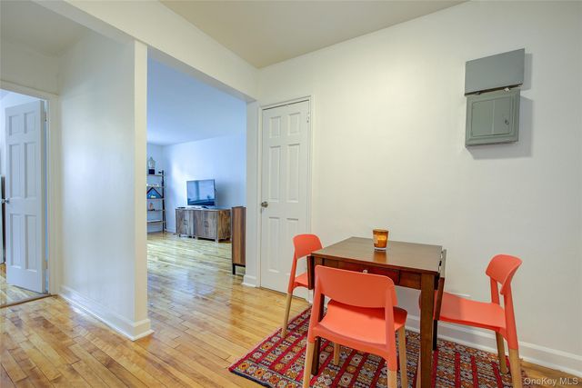 33-15 81st Street 5F, Jackson Heights, NY 11372