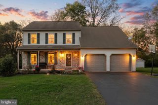 214 HOLLY LN, Lancaster, PA 17602