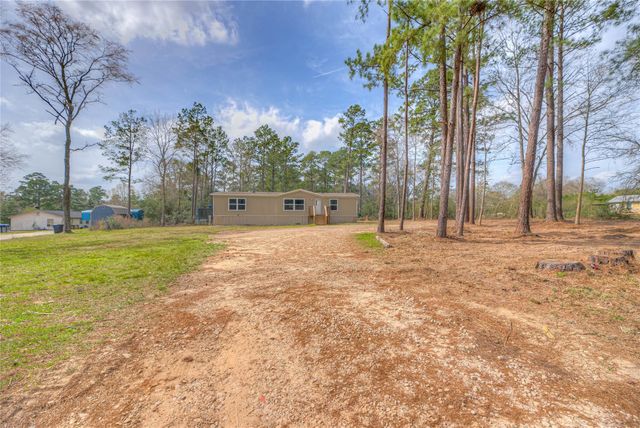 648 Beech Creek Road, Livingston, TX 77351