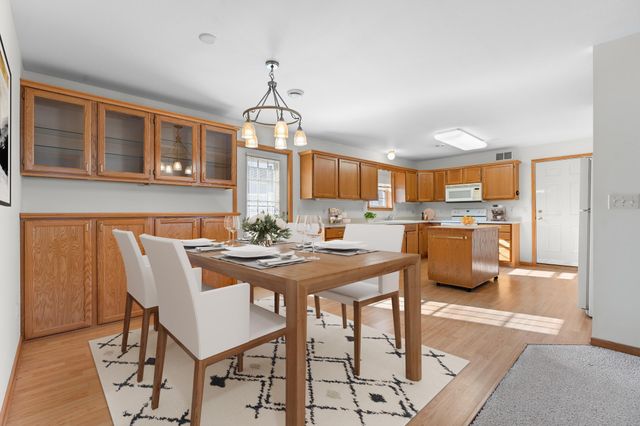 241 6th Street SW, Pine Island, MN 55963