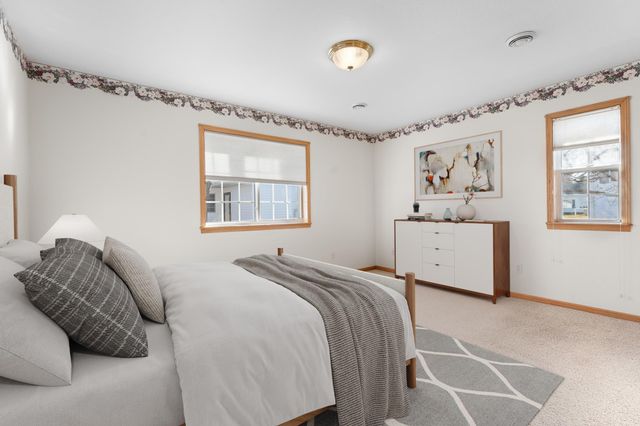 241 6th Street SW, Pine Island, MN 55963