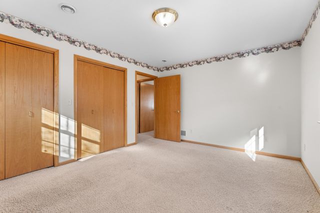 241 6th Street SW, Pine Island, MN 55963