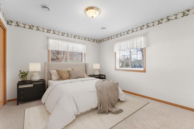 241 6th Street SW, Pine Island, MN 55963